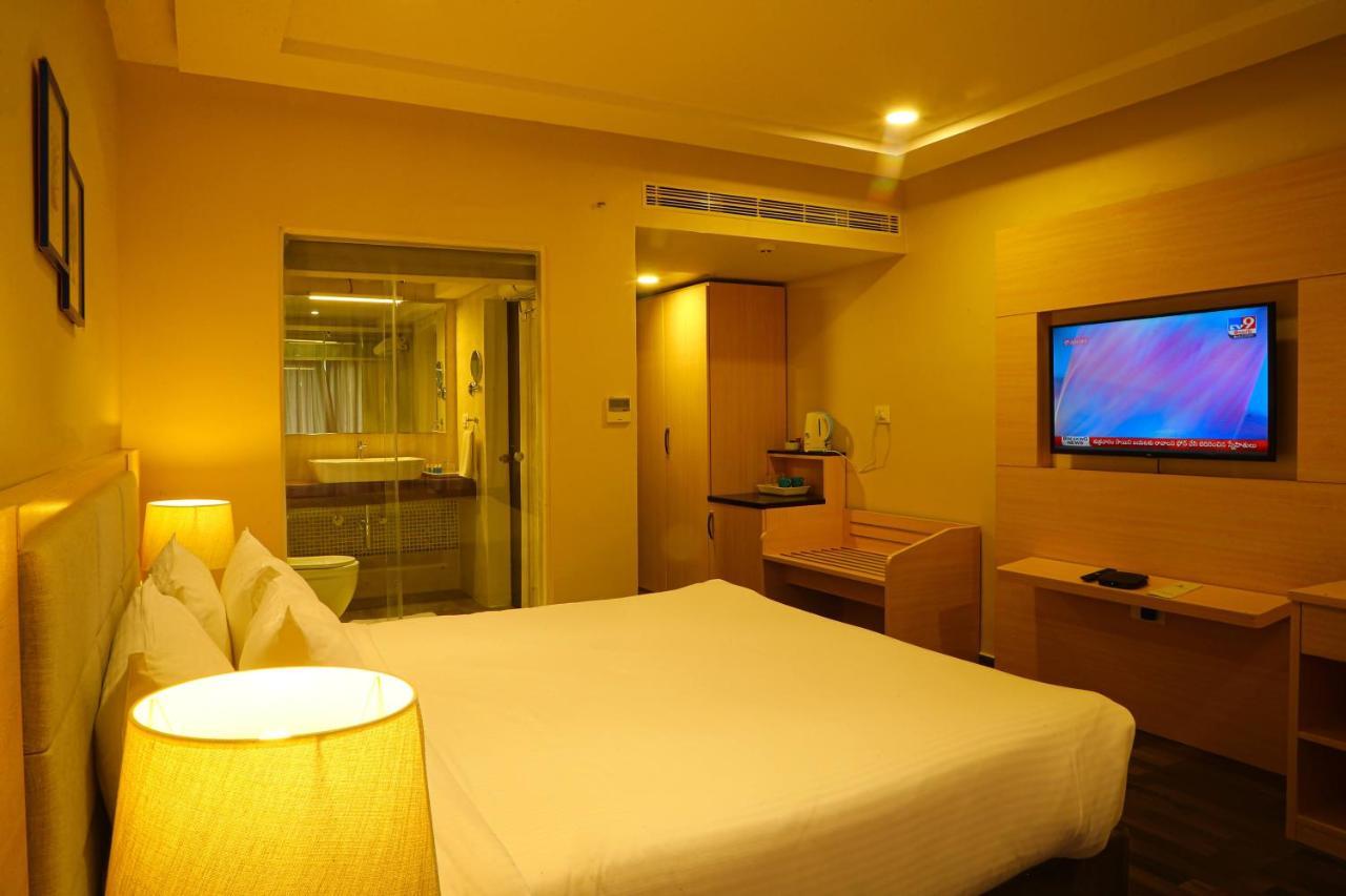 Bay View Hotel Vizag Visakhapatnam Exterior photo