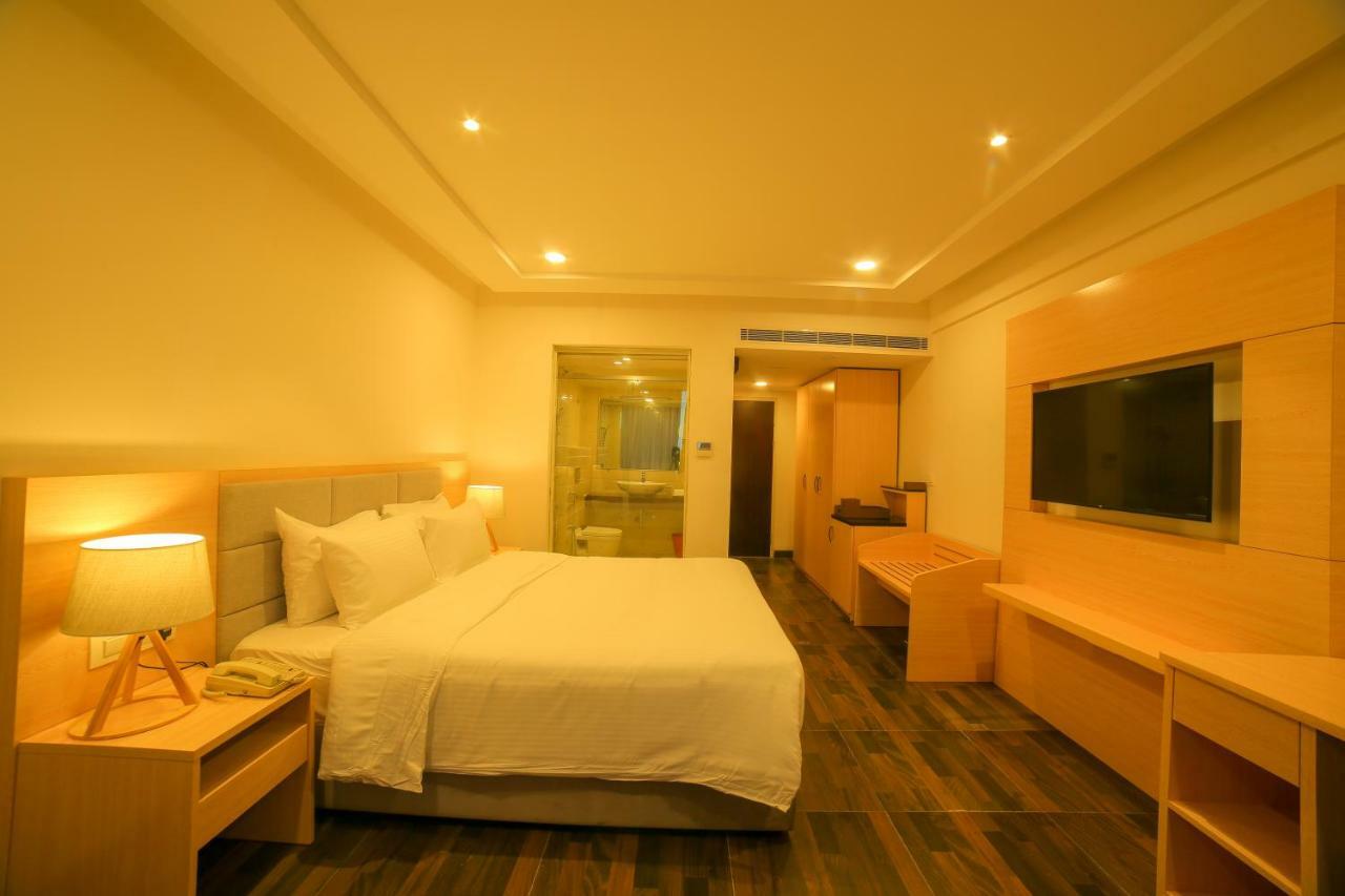 Bay View Hotel Vizag Visakhapatnam Exterior photo